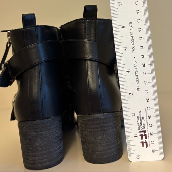 Madden Girl Black Combat Moto Boots Faux Leather Chunky Heel women's size 8 - Picture 2 of 6